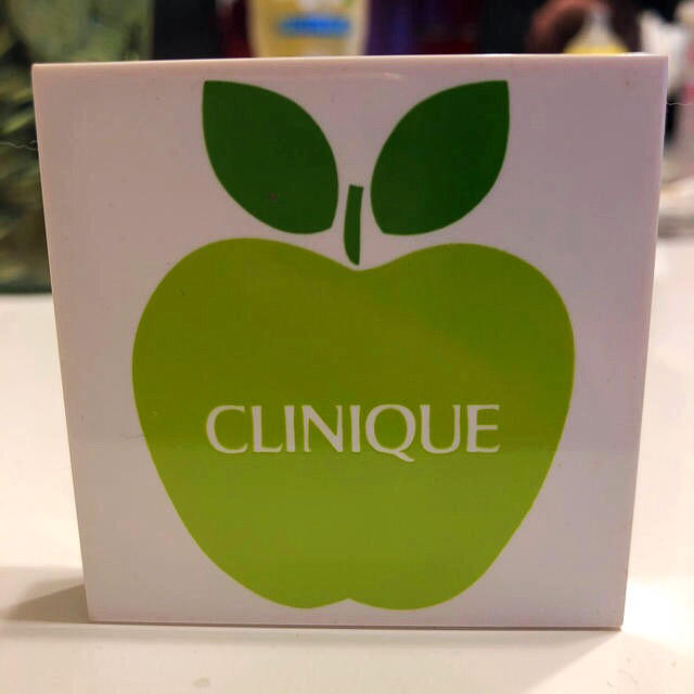 CLINIQUE(クリニーク)の新品未使用 クリニーク アイシャドウ アイシャドー  コスメ/美容のベースメイク/化粧品(アイシャドウ)の商品写真