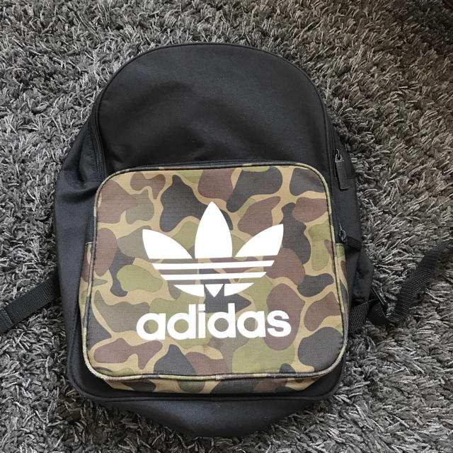 adidas(アディダス)のアディダス バックパック  レディースのバッグ(リュック/バックパック)の商品写真