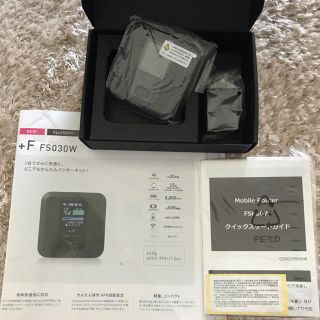 フジツウ(富士通)の富士ソフト モバイルルーター  FS030W(PC周辺機器)