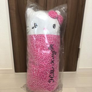 ハローキティ(ハローキティ)の【新品・未使用】ハローキティ❤︎抱き枕(ヒョウ柄ピンク)❤︎(枕)