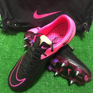 サッカースパイク Nike ピンクの通販 73点 フリマアプリ ラクマ