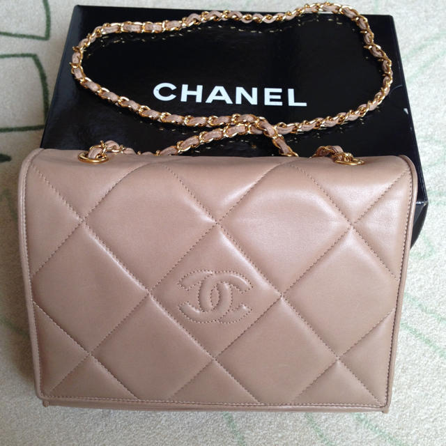 アクセサリー感覚♡大人可愛い【CHANEL】ショルダーバッグ ☆大人可愛い☆【CHANEL】ダブルチェーン ショルダーバッグ