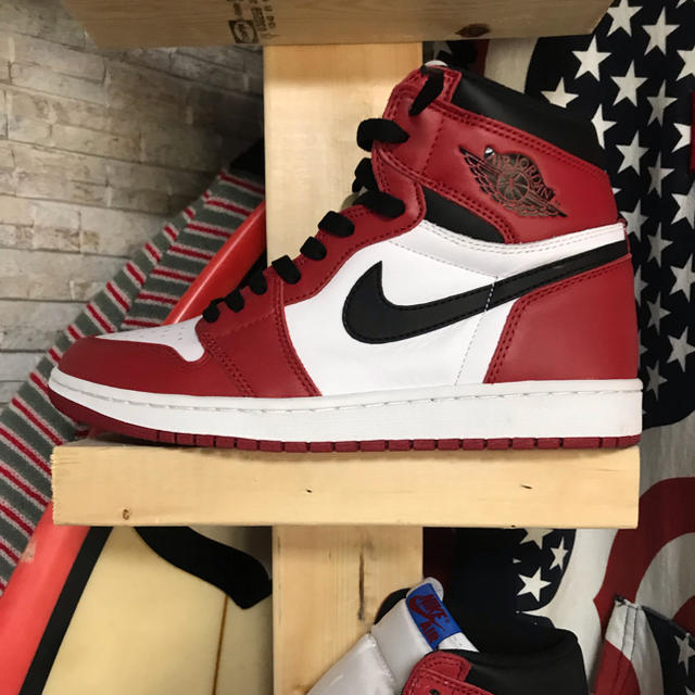 NIKE(ナイキ)のAIR JORDAN 1シカゴ メンズの靴/シューズ(スニーカー)の商品写真