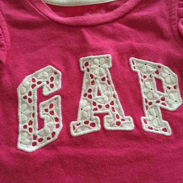 babyGAP(ベビーギャップ)のbaby GAPのトップス キッズ/ベビー/マタニティのベビー服(~85cm)(Ｔシャツ)の商品写真