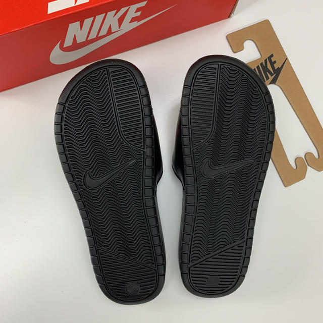 NIKE(ナイキ)の新品 NIKE BENASSI JDI ナイキ ベナッシ 黒サンダル メンズの靴/シューズ(サンダル)の商品写真