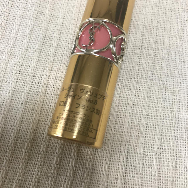 Yves Saint Laurent Beaute(イヴサンローランボーテ)のYSL ルージュボリュプテシャイン コスメ/美容のベースメイク/化粧品(口紅)の商品写真