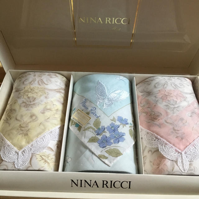 NINA RICCI(ニナリッチ)のニナリッチ NINA RICCI ハンカチ 3枚セット レディースのファッション小物(ハンカチ)の商品写真