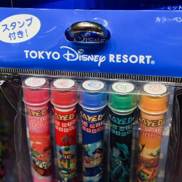 Disney(ディズニー)の新商品☆ディズニーリゾート限定☆ トイストーリー4 スタンプ付き カラーペン インテリア/住まい/日用品の文房具(ペン/マーカー)の商品写真