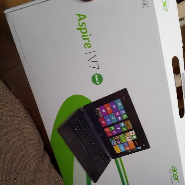 ノートパソコン Acer Aspire  V7 Windows10