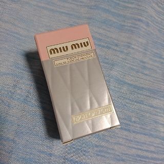 ミュウミュウ(miumiu)の新品未使用 miumiu フルール ダルジャン オードパルファム 7.5ml(香水(女性用))