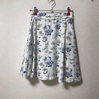 マジェスティックレゴン(MAJESTIC LEGON)の花柄キュロット　MAJESTIC LEGN(キュロット)