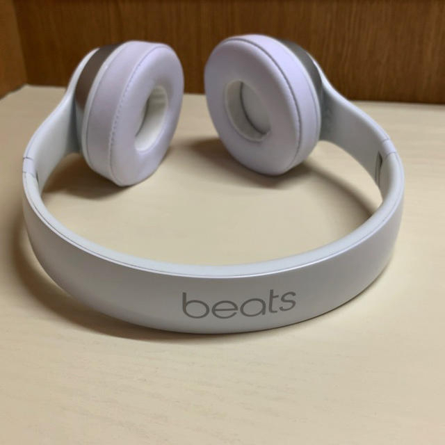 Beats by Dr Dre(ビーツバイドクタードレ)の大人気Beats solo2、 Wireless Bluetoothユニット付 スマホ/家電/カメラのオーディオ機器(ヘッドフォン/イヤフォン)の商品写真