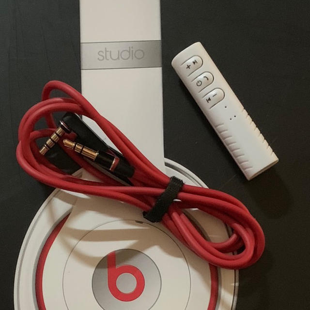 Beats by Dr Dre(ビーツバイドクタードレ)の大人気Beats solo2、 Wireless Bluetoothユニット付 スマホ/家電/カメラのオーディオ機器(ヘッドフォン/イヤフォン)の商品写真