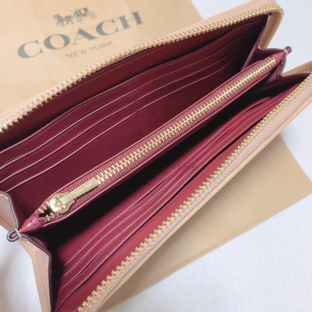 COACH(コーチ)の新品 最新モデル COACH 長財布 シグネチャー ヴィンテージ ピンクベージュ レディースのファッション小物(財布)の商品写真