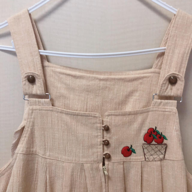 りんごマークのジャンパースカート レディースのワンピース(ひざ丈ワンピース)の商品写真