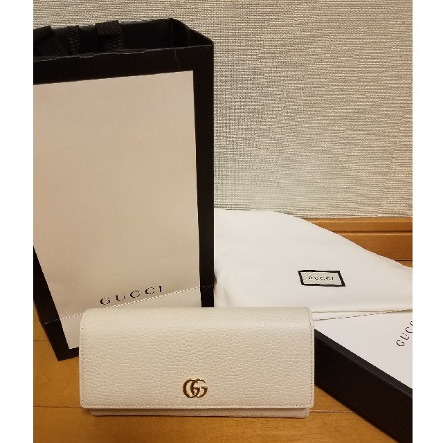 Gucci(グッチ)のgucci 財布　新品未使用 レディースのファッション小物(財布)の商品写真