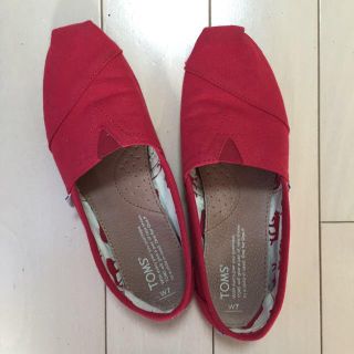 トムズ(TOMS)の赤キャンバス スリッポン エスパドリーユ(スリッポン/モカシン)