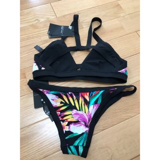 Hurley - 新品未使用 Hurley ハーレー ボタニカル柄 ビキニ の通販 by