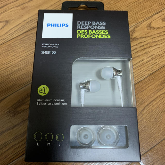 PHILIPS(フィリップス)のPHILIPS SHE8100 イヤホン カナル型 シルバー SHE8100SL スマホ/家電/カメラのオーディオ機器(ヘッドフォン/イヤフォン)の商品写真