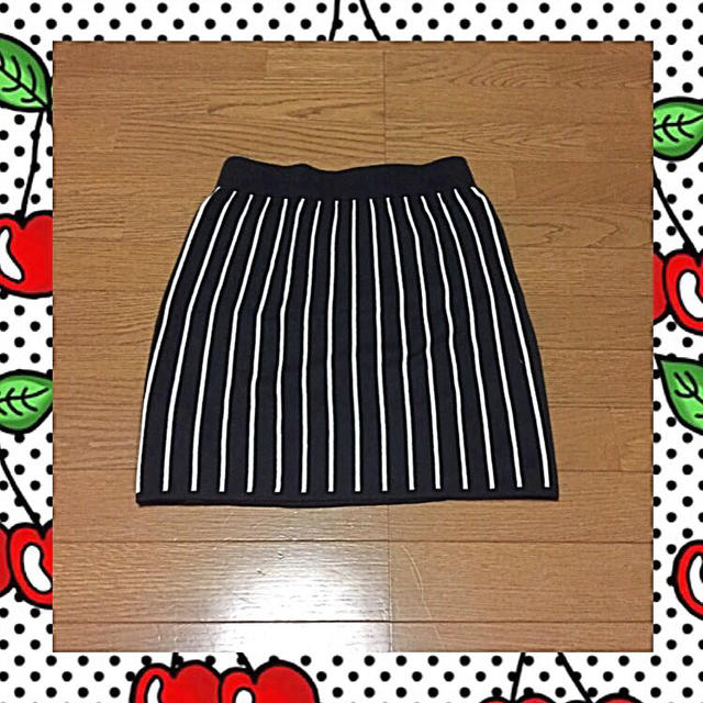 GU(ジーユー)のGU ボーダーニットスカート レディースのスカート(ミニスカート)の商品写真