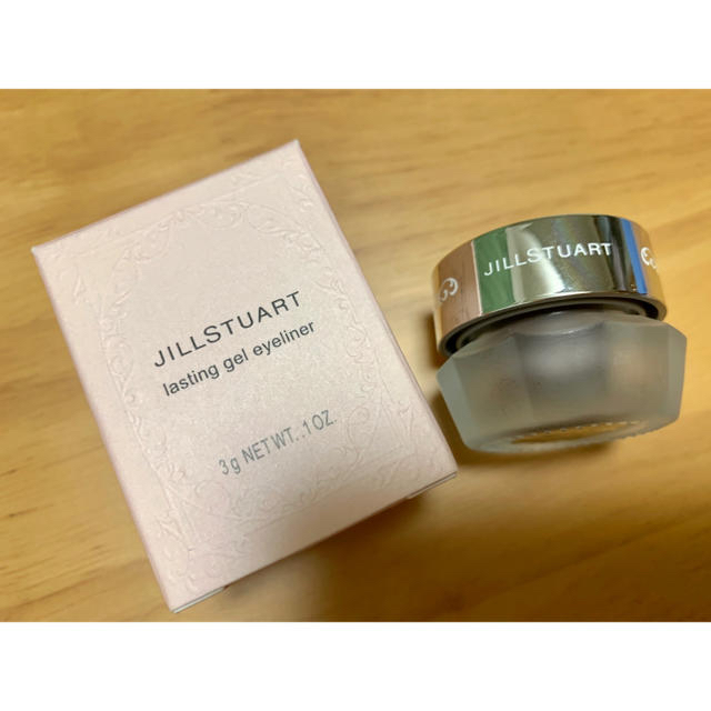 JILLSTUART(ジルスチュアート)のジルスチュアート 新品未使用ジェルアイライナー  コスメ/美容のベースメイク/化粧品(アイライナー)の商品写真