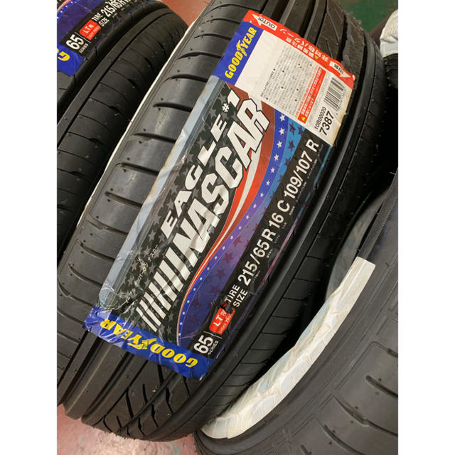 新品!グッドイヤー NASCARタイヤ 16インチ 4本セット