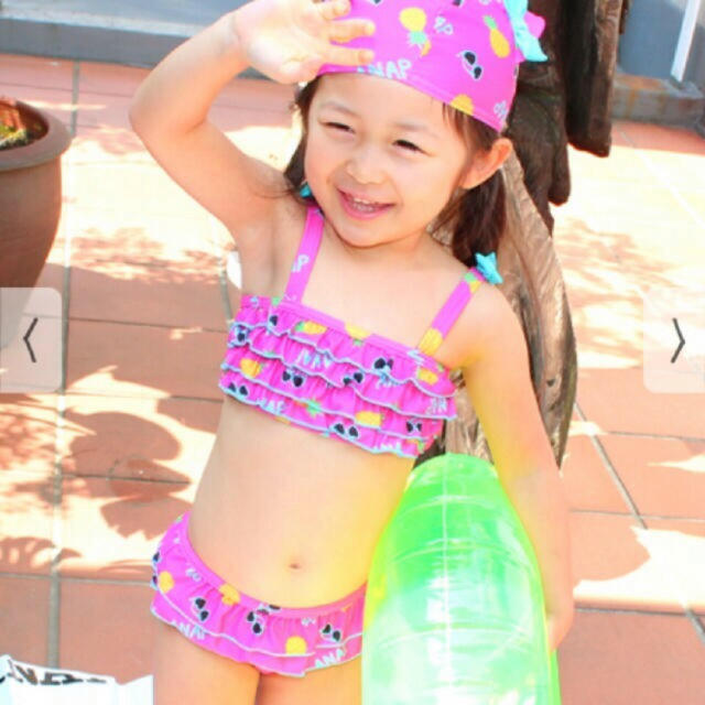 ANAP Kids(アナップキッズ)のANAPkids サマー柄 水着  ビキニ 90 3点セット キッズ/ベビー/マタニティのキッズ服女の子用(90cm~)(水着)の商品写真