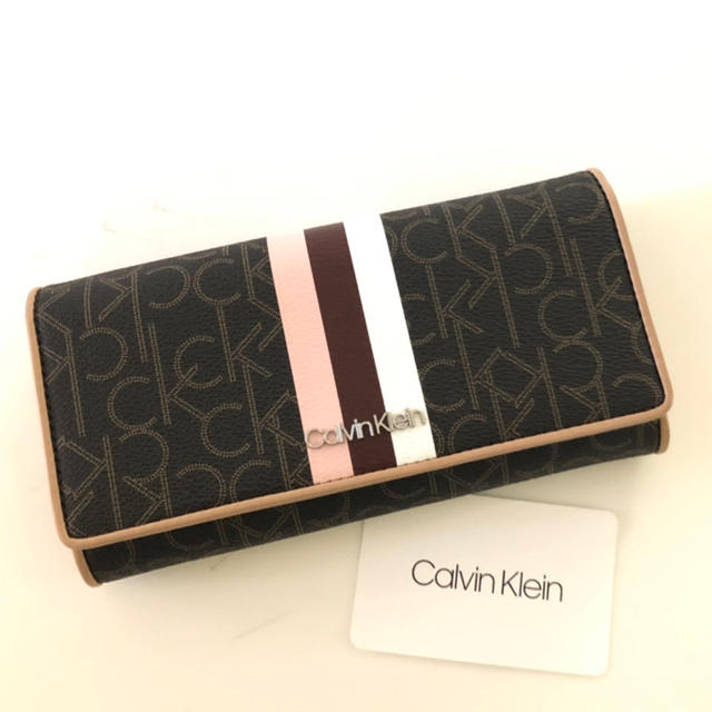 Calvin Klein(カルバンクライン)の★新品未使用 カードがたくさん入る Calvin Klein 女性用財布 レディースのファッション小物(財布)の商品写真