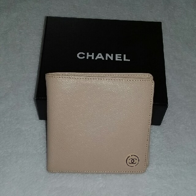 CHANEL(シャネル)のシャネル　２つ折り財布　中古品 レディースのファッション小物(財布)の商品写真