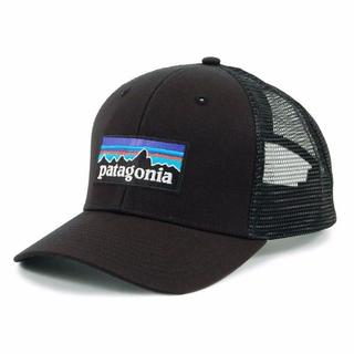 パタゴニア(patagonia)の新品パタゴニアP6トラッカー ハット キャップ黒メッシュ帽子ブラック(キャップ)