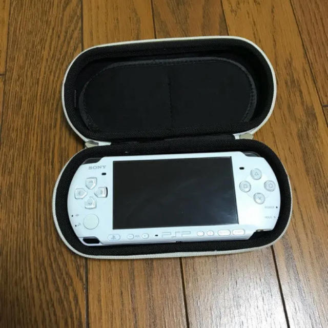 PlayStation Portable(プレイステーションポータブル)のPSP3000本体 エンタメ/ホビーのゲームソフト/ゲーム機本体(携帯用ゲーム機本体)の商品写真