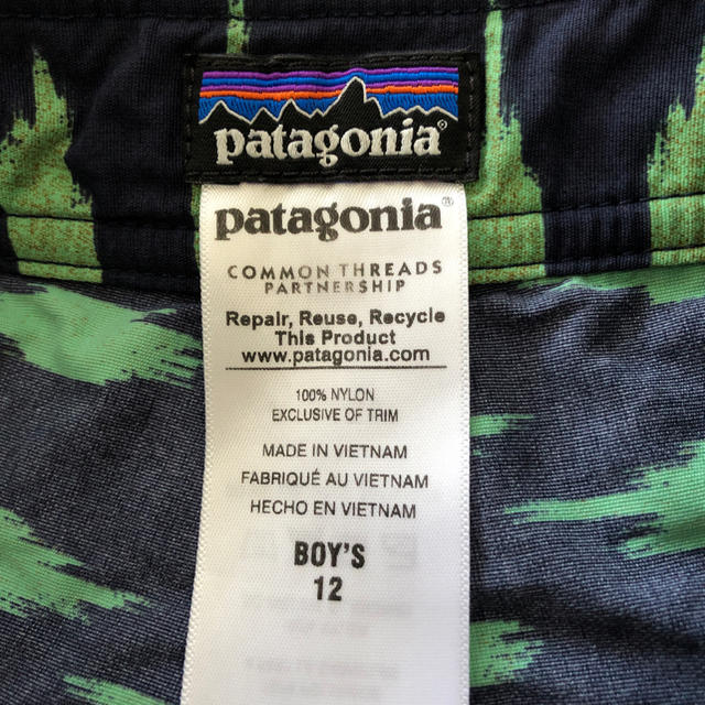 patagonia(パタゴニア)のpatagonia ボーイズ 水着 ボードショーツ キッズ/ベビー/マタニティのキッズ服男の子用(90cm~)(水着)の商品写真