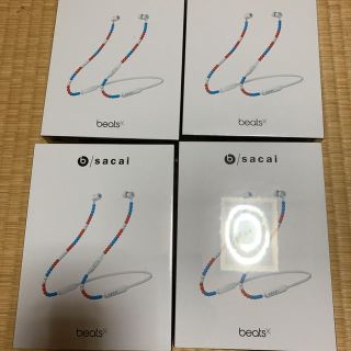 サカイ(sacai)の新品 sacai×beats イヤフォン サカイ ビーツ イヤホン(ヘッドフォン/イヤフォン)