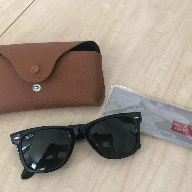 Ray-Ban(レイバン)のRay Ban WAYFARER RB 2140F メンズのファッション小物(サングラス/メガネ)の商品写真