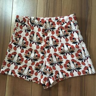 ザラ(ZARA)の専用☆           ZARA 花柄 ショートパンツ(ショートパンツ)