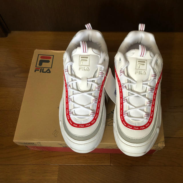 FILA(フィラ)のぽん様専用 FILA RAY "TAPEY TAPE" red 海外限定 メンズの靴/シューズ(スニーカー)の商品写真