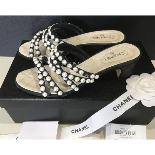 CHANEL(シャネル)のシャネル パール サンダル レディースの靴/シューズ(サンダル)の商品写真