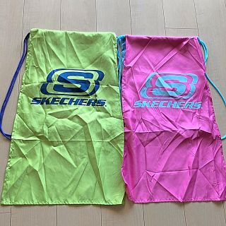 スケッチャーズ(SKECHERS)のスケッチャーズ☆マント付きナップサック(リュックサック)