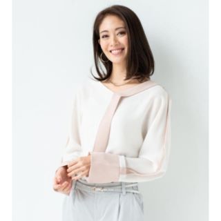 ラウンジドレス(Loungedress)のラウンジドレス 配色Vネック ピンク 美品 ブラウス(シャツ/ブラウス(長袖/七分))