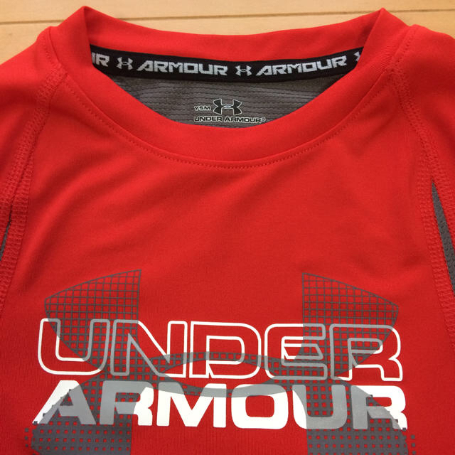 UNDER ARMOUR(アンダーアーマー)のko-hanaママ様専用☆アンダーアーマーＴシャツ&PUMA上下セット キッズ/ベビー/マタニティのキッズ服男の子用(90cm~)(Tシャツ/カットソー)の商品写真