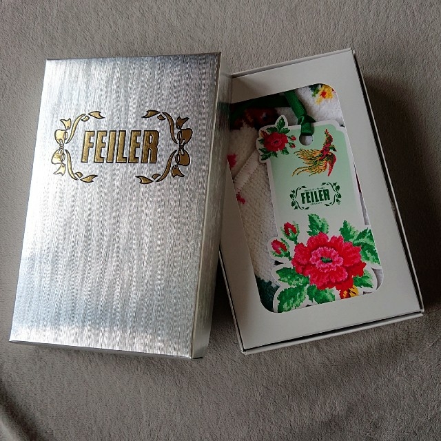 FEILER(フェイラー)のFEILER ハイジ✯ハンカチ ホワイト レディースのファッション小物(ハンカチ)の商品写真