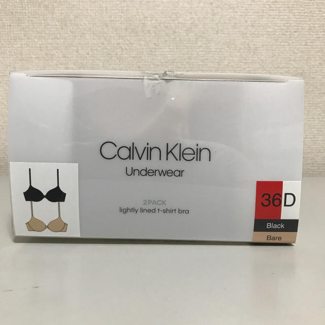 Calvin Klein(カルバンクライン)の2枚セット D80 ★ カルバンクライン Tシャツブラ 36D 黒 ベージュ レディースの下着/アンダーウェア(ブラ)の商品写真