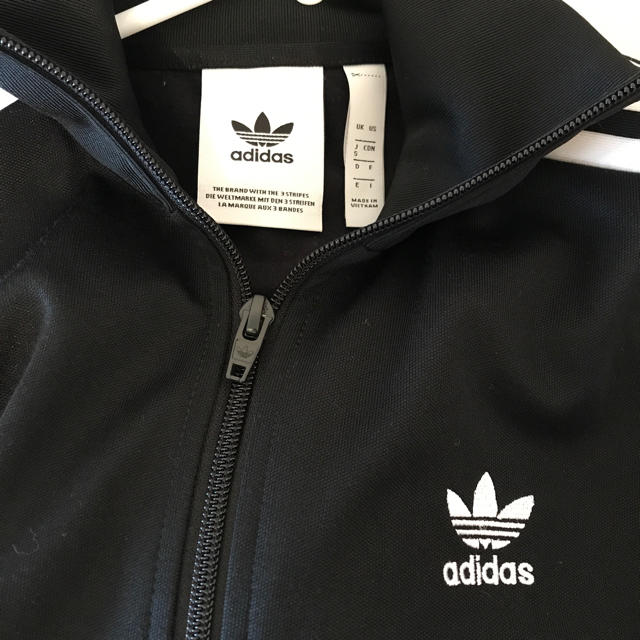 adidas(アディダス)のadidas originals☆ナイロンパーカー☆Sサイズ レディースのトップス(パーカー)の商品写真