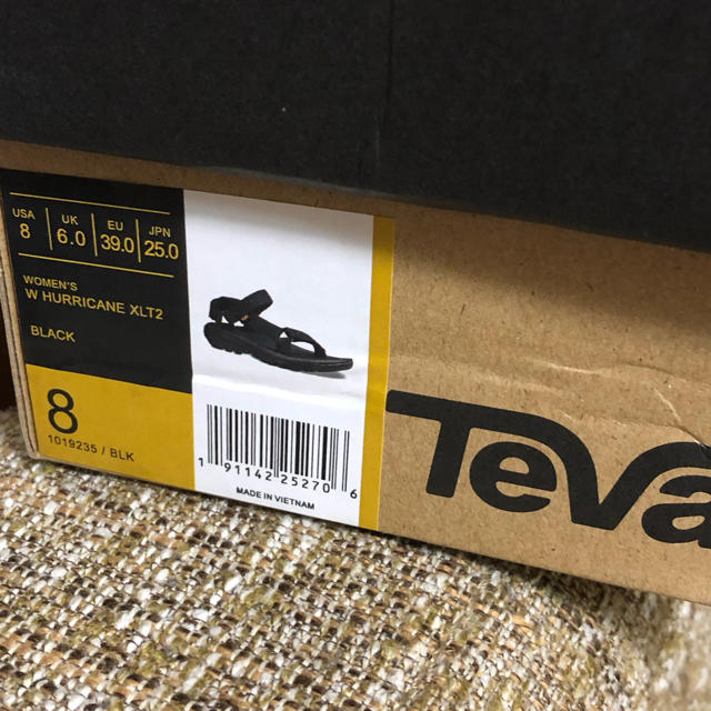 Teva(テバ)のテバサンダル（us8）25センチハリケーンXLT2箱付き レディースの靴/シューズ(サンダル)の商品写真