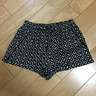 ザラ(ZARA)のZARA プリントショートパンツ(ショートパンツ)