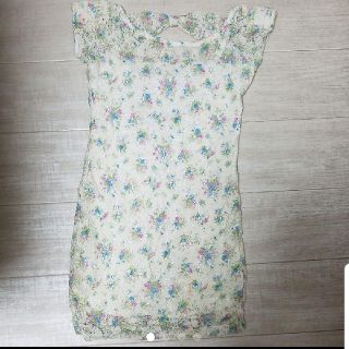 ザラ(ZARA)の【ZARA】花柄バックリボン　Tシャツ　チュニック　ワンピース(ミニワンピース)