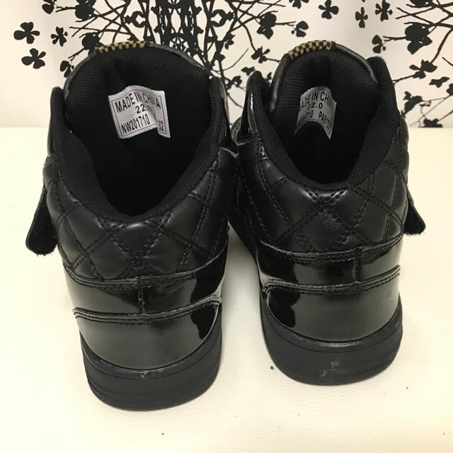 ダンスシューズ ブラック×ゴールド 男の子 22.0cm ハイカット キッズ/ベビー/マタニティのキッズ靴/シューズ(15cm~)(スニーカー)の商品写真