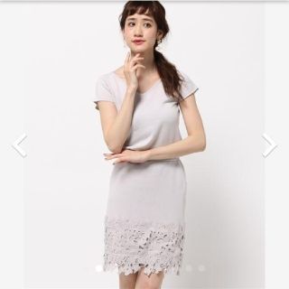 プロポーションボディドレッシング(PROPORTION BODY DRESSING)の美品☆ヘムフラワーレースニットワンピース♡アイスグレー(ひざ丈ワンピース)