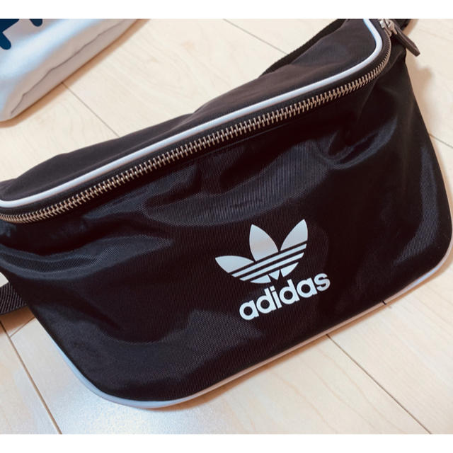 adidas(アディダス)のadidas ボディーバッグ レディースのバッグ(ボディバッグ/ウエストポーチ)の商品写真