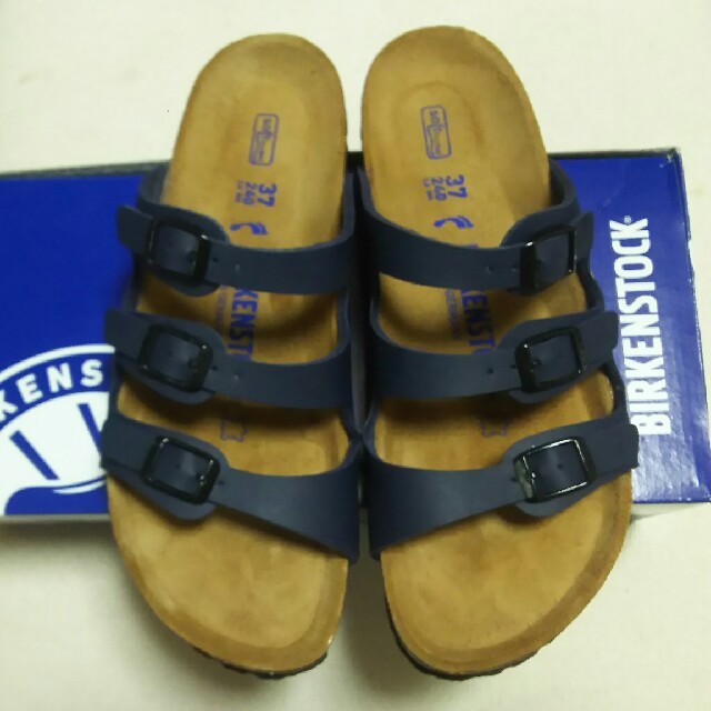 BIRKENSTOCK(ビルケンシュトック)の【1回使用】ﾋﾞﾙｹﾝｼｭﾄｯｸ ｿﾌﾄﾍﾞｯﾄ ﾌﾛﾘﾀﾞ24ﾌﾞﾙｰ レディースの靴/シューズ(サンダル)の商品写真